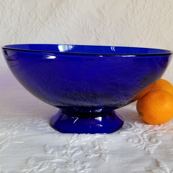 Large Cobalt Blue Glass Bowl Serving or Display Vintage - Picture 1 of 5